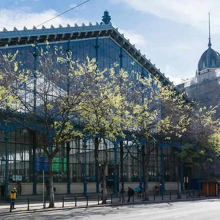 Balzac By Westend Mall With Balcony, Ac Lejlighed Budapest
