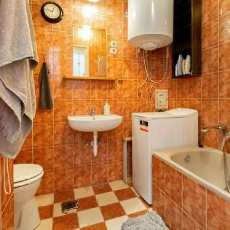 Balzac By Westend Mall With Balcony, Ac בודפשט