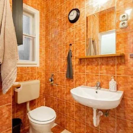 Balzac By Westend Mall With Balcony, Ac דירה *
