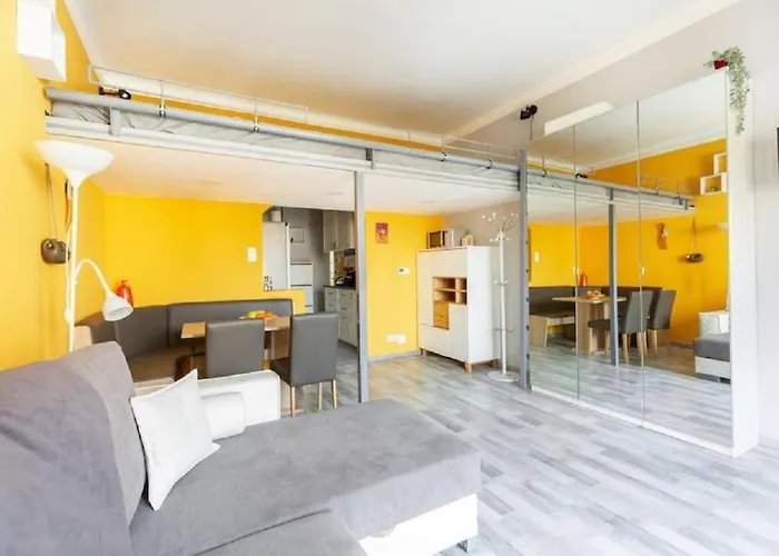 Balzac By Westend Mall With Balcony, Ac * Budapest