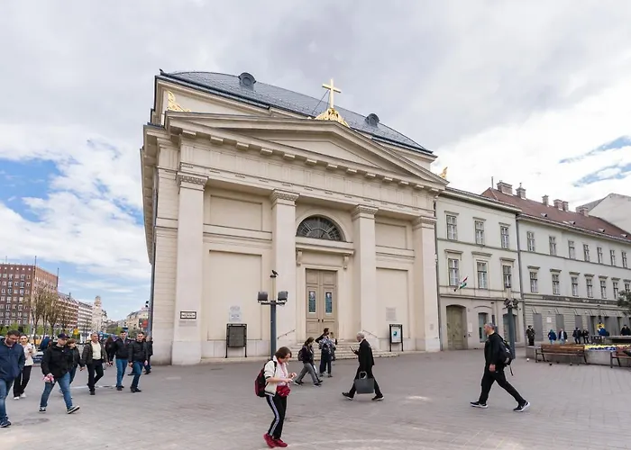 Balzac By Westend Mall With Balcony, Ac Lejlighed Budapest