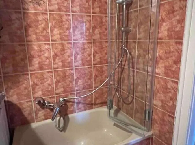 Balzac By Westend Mall With Balcony, Ac *