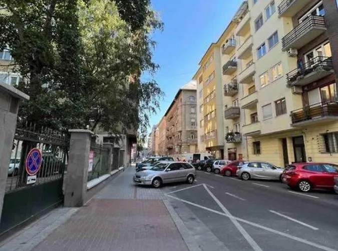 Balzac By Westend Mall With Balcony, Ac Apartament Budapesta
