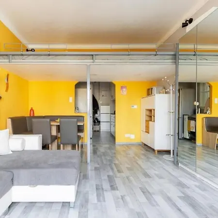 Balzac By Westend Mall With Balcony, Ac Daire *